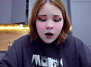 Furiyssh shares her cute chubby alternative style in this mugbang session