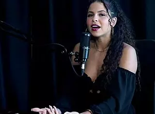 foi tirando os tabus tem receio de vazamentos consulta a mãe para tudo e nunca foi em casa de swing sweet karolzinha on sheer red 😏🔥