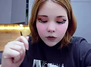 Furiyssh shares her cute chubby alternative style in this mugbang session