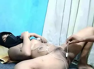 High school student heads home with boyfriend after classes for intriguing private moments together