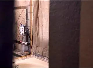 Quarantined with horny step aunt Makayla Cox 😏