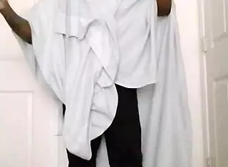 im feeling all these colors white yellow orange red like the sun during my slower dance to song 2