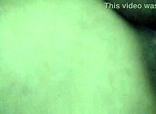 Mešovita kuckold trojka sa čišćenjem sperme i dvostrukim creampie