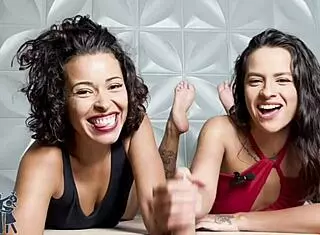 deusas experientes showing foot fetish skills with brazilian amateurs