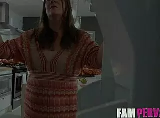 Pervy step papa Violet Gems fucks petite not daughter in kitchen