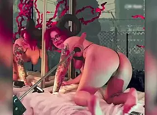 Oh wow, this redheaded hottie with glasses in cosplay hits a sensual orgasm using her vibrator and dildo! 🔥😍