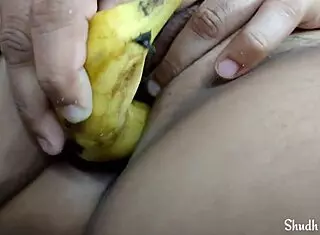 Hey sāli, you put banana in your pussy and jījā fucked you with it too