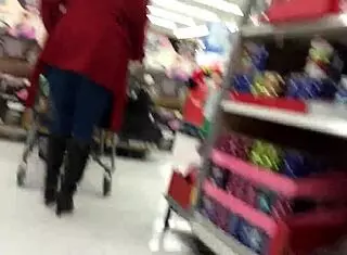 One candid mom shopping captured