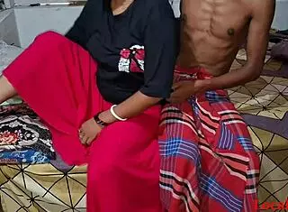 Desi bhabhi gets bent over for hardcore doggystyle fucking outdoors by localsex31 😈🍑