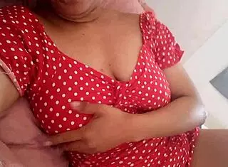 Caperucita Roja lights up like stars while masturbating like goddesses. She'll make it juicy for you with dirty talk in bedroom.