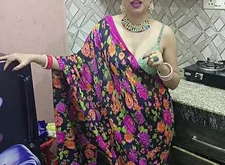 Desi indian bhabhi cheats on husband with brother-in-law for shaved pussy licking in kitchen