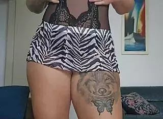 Como é possível ficar toda molhadinha todos os dias querendo muito pau dentro da ppk!