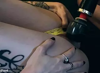 Oh Wow, Come See Me Cumming with My Pretty Feet!