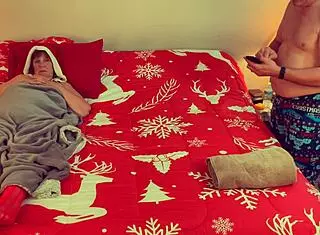 Granny Carmen Claus Delivers Classic Christmas Cocksucking In Retro Cosplay