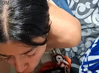 Novia Dando Una Mamada Quiere La Lechita En Su Cara - Cum Covered Facial Action!