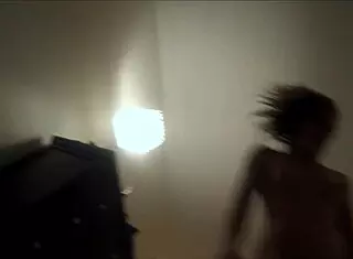 Amateur teen rides that dick and screams loud like a wild American girl.