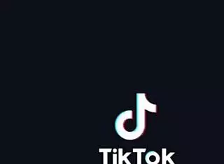 Argentinian girl caught on street turns intriguing