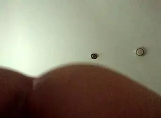 Hey, Chinese girlfriend, why are you riding like that?