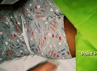 Amateur mature gives deepthroat oral in homemade Portuguese style with mouth wide open.