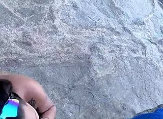 Conheci uma baixinha gordinha e sexy na praia de nudismo. N�o perca esse v�deo veja at� final olha o que aconteceu.