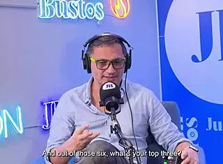 Multiple orgasms hit while evybubbles rides sybian in cosplay on podcast.