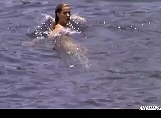 Leticia Br�dice in Almejas Mejillones 2000 Shows Sexy Tits and Handjob Action