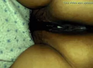 Peruvian man fucking his woman hard in bed with riding and creampie details