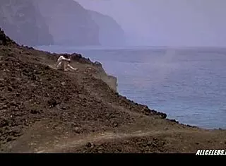 Leticia Br�dice in Almejas Mejillones 2000 Shows Sexy Tits and Handjob Action