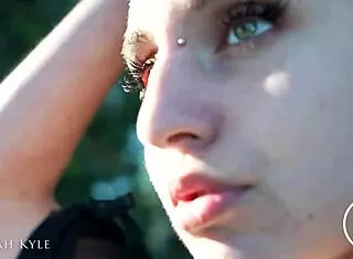 hey teen on vacation, giving that perfect blowjob right now