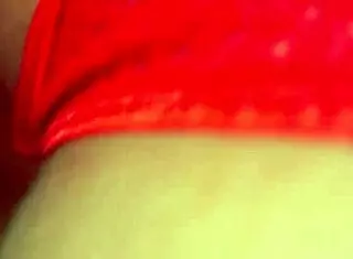 Milwaukee Woman Experiences Intense Squirting Moment with Dominant Partner on Snapchat