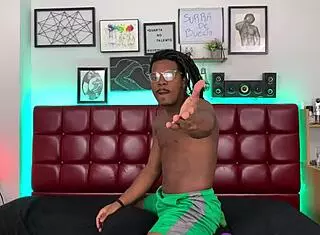 Hey, you wanna learn how to give a real pussy beating like this brazilian style? 😏