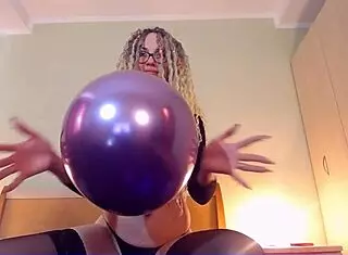 Custom Balloon Video Explores Creative Inflation Techniques with Curvy Shapes and Alternative Styles