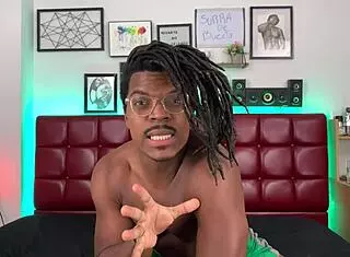 Hey, you wanna learn how to give a real pussy beating like this brazilian style? 😏