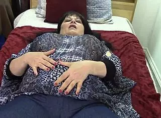 I can't resist being that homewrecking milf with my big tits ready for action