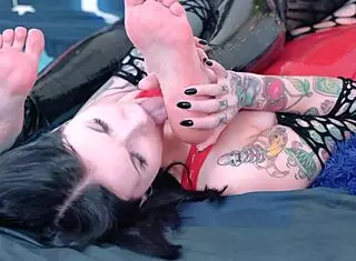 Girls In Latex Contrast With Gentle Toes Sucking In A Kinky Fetish Scene