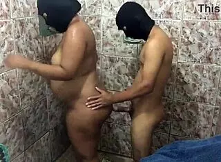 Chupei a Buceta da Grávida no Banheiro