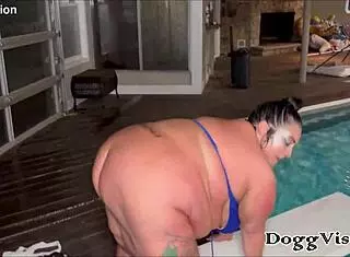 He experienced his first creampie in a steamy gay encounter. Poolside action led to intense riding and squirting.