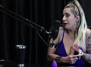 Hey, Julia Fontanelli shares her wild jail story as a bandit's wife 😲💸 everyone's in porn with depression vibes, watch on sheer red!