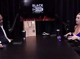 Hey, Julia Fontanelli shares her wild jail story as a bandit's wife 😲💸 everyone's in porn with depression vibes, watch on sheer red!