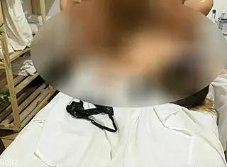 Hey, check this skinny girl from ABC SP getting wild during her massage session 😏