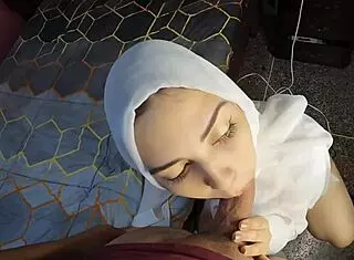 Arab muslim woman sucks like a pro and asks for more until the end in her face