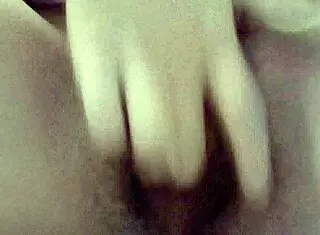 pendeja petite teen masturbating just for me