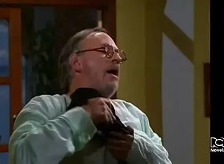 marcela posada actriz colombiana desnuda en la serie colombiana brujeres 2000