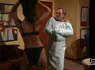 marcela posada actriz colombiana desnuda en la serie colombiana brujeres 2000