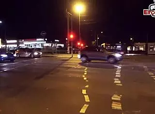 schlanke reife rothaarige deutsche frau beim pov sextreffen in der offentlichkeit mit outdoor fucking