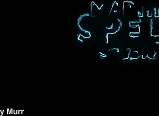 Irmã postiça entra sem calcinha e cavalga pauzão de cowgirl até esguichar