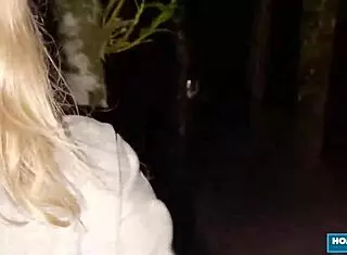 Scarlet Taylor and busty ebony Juliana share dicks