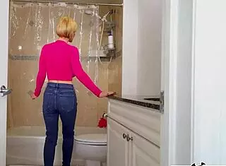 Bangbros - Casca Akashova TAKES a MESSY FACIAL After WILD FUCK With Her Son's College Friend in Shower and Doggystyle.