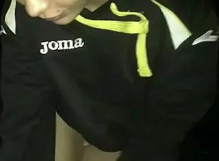 Amateur Lady Gives Deepthroat Blowjob To Big Cock Until Cum