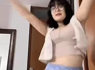 oh gosh, these tik tok putas shakin' their asses like crazy... mmm, can't stop watchin'!